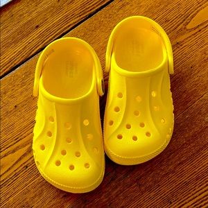 Yellow crocs kids
